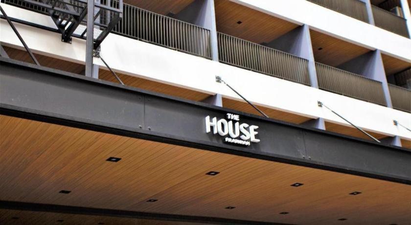 The House Pratunam Bangkok Kültér fotó